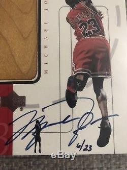 1999 UD Master Collection Michael Jordan Auto 3x5 Game Used Floor /23 BGS 9/10