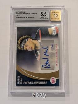2017 Sage Hit Autographs Patrick Mahomes II #A23 Red Graded 8.5 (Auto, RC)