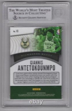 2019-20 Panini Prizm Giannis Antetokounmpo Auto Sticker BGS Bucks #10 Authentic