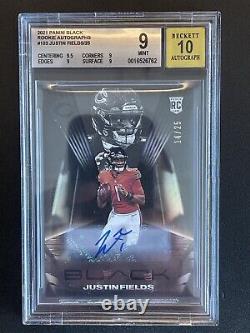 2021 Panini Black Justin Fields Rookie Autographs /25 #103 BGS 9 Auto 10