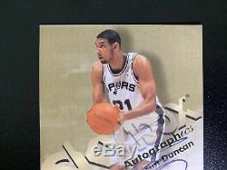 98-99 Skybox Autographics Tim Duncan Blue Auto xx/50 VERY RARE! BGS 9