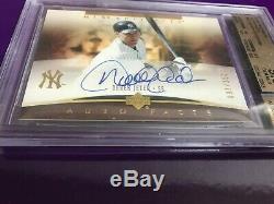 BGS 9.5 10 2005 Artifacts Auto Derek Jeter On Card Autograph Yankees PSA Captain