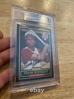 Frank Robinson BGS AUTOGRAPH 1999 Hillshire Farms Authentic Auto Collector Card