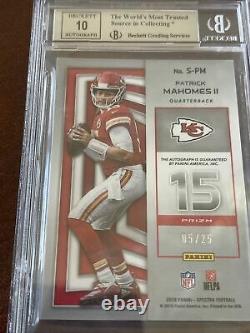 Patrick Mahomes 2019 Spectra Signatures /25 Auto Bgs 10 Great Autograph Card